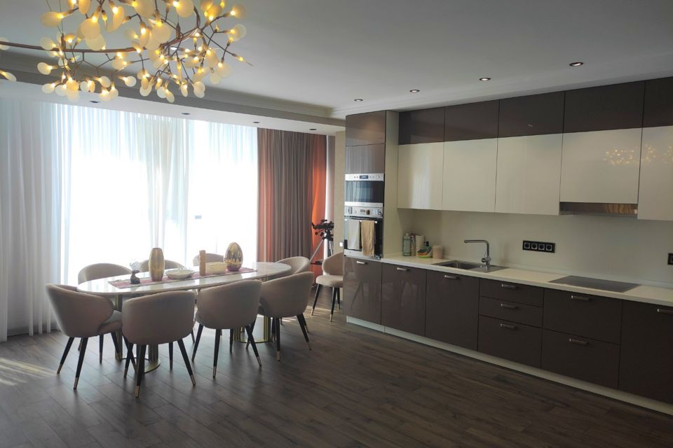 Продаётся 2-комнатная квартира, 99 м²