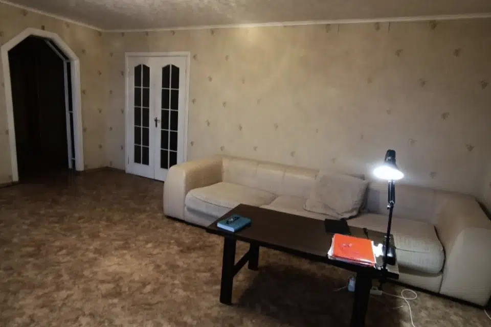 Продаётся 4-комнатная квартира, 107 м²