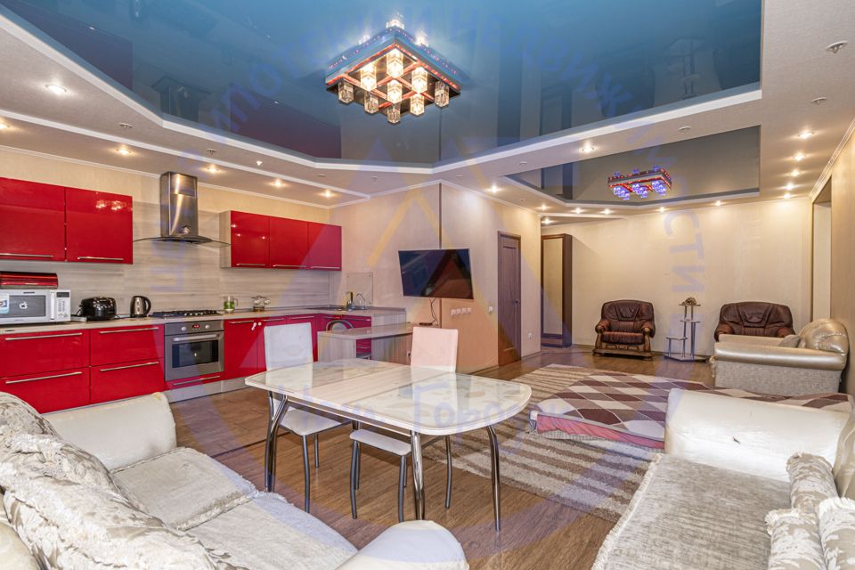 Продаётся 3-комнатная квартира, 126 м²