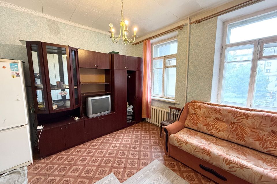 Продаётся комната в 5-комн. квартире, 15 м²