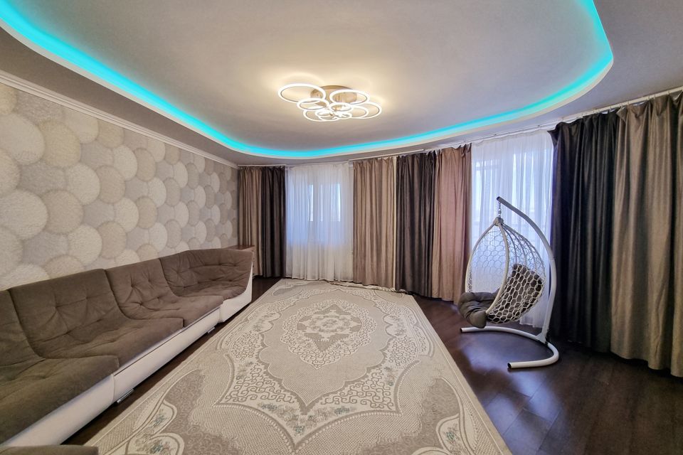 Продаётся 3-комнатная квартира, 115 м²