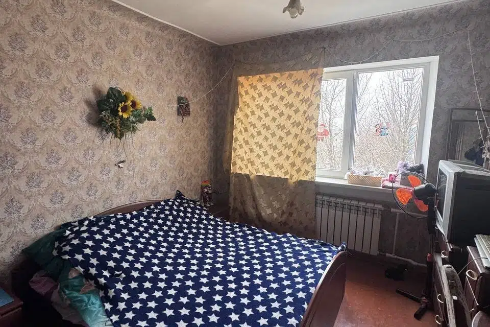 Продаётся 4-комнатная квартира, 58 м²