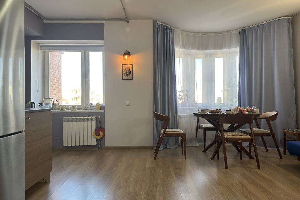 Продаётся 2-комнатная квартира, 61.2 м²