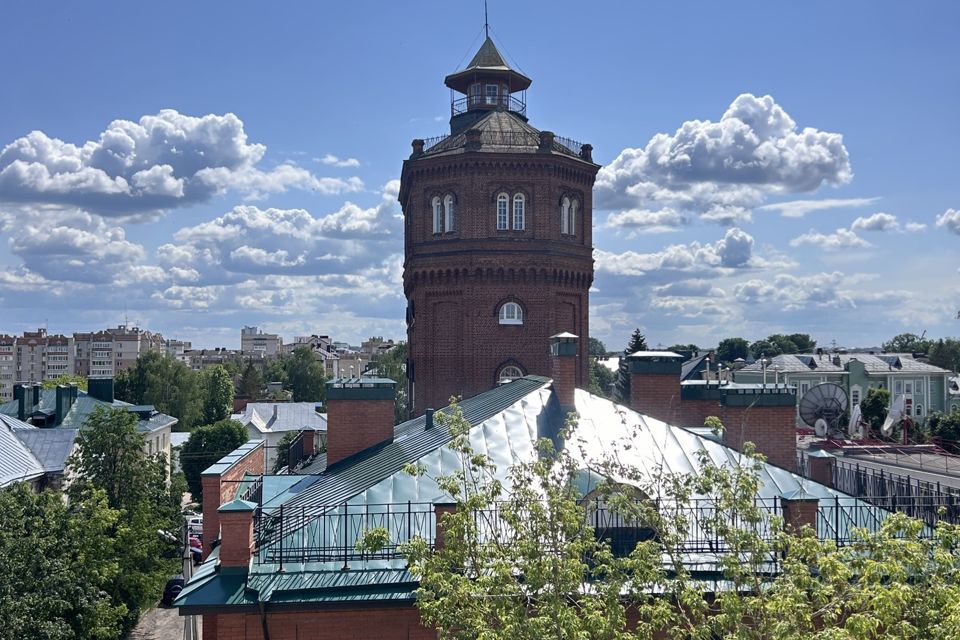 Продаётся 4-комнатная квартира, 103.5 м²