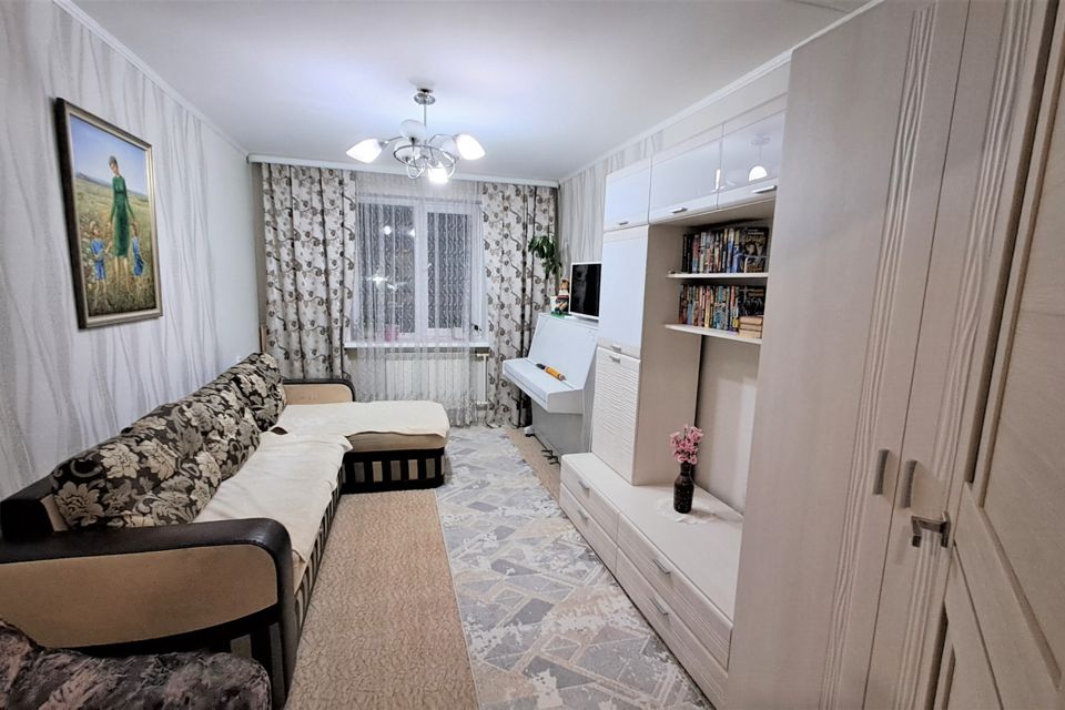 Продаётся 3-комнатная квартира, 57 м²