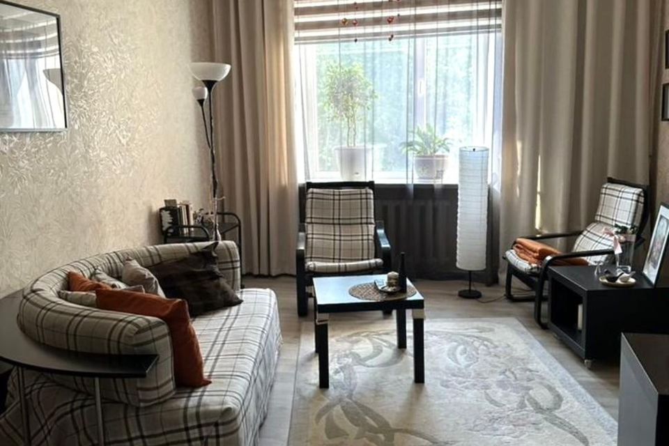Продаётся 3-комнатная квартира, 74.6 м²