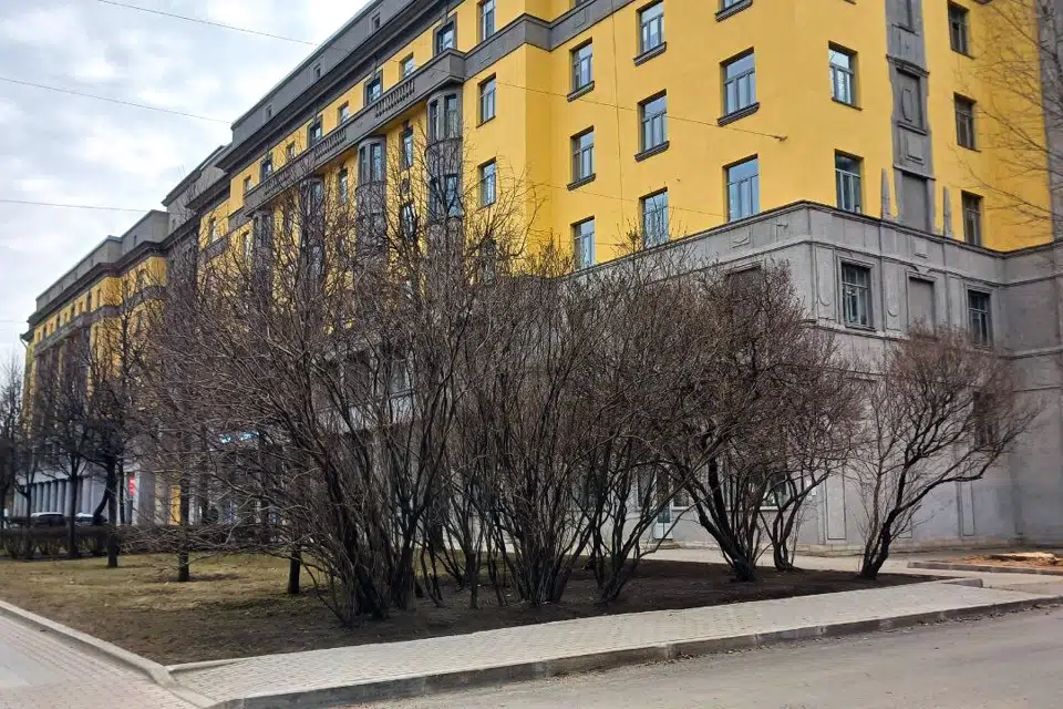 Продаётся 4-комнатная квартира, 112 м²