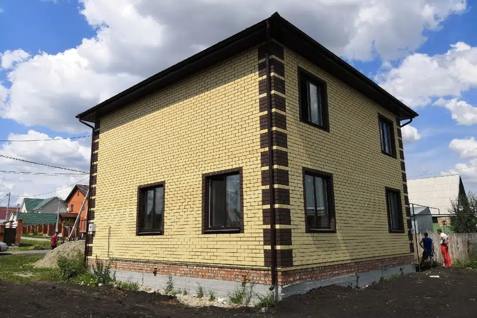 Продаётся 2-этажный дом, 140 м²