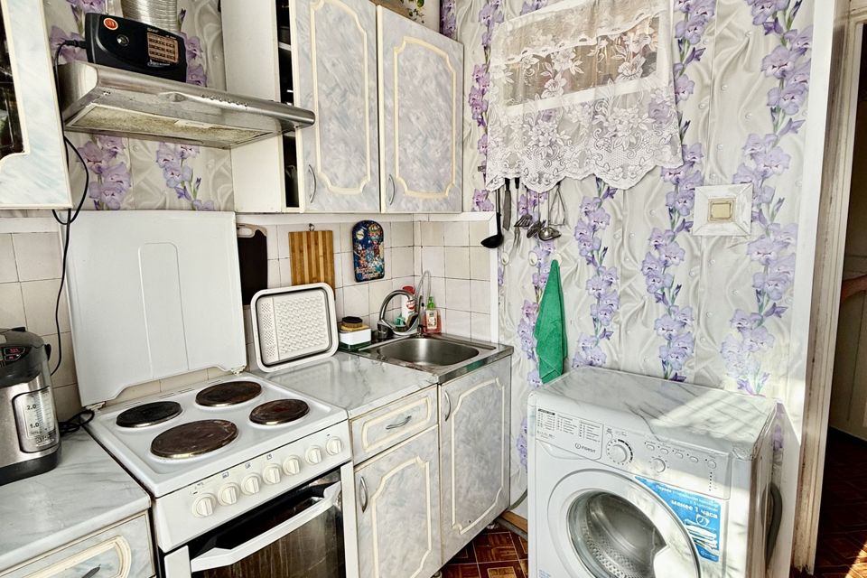 Продаётся 4-комнатная квартира, 62.5 м²