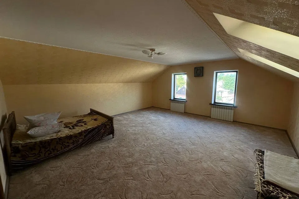 Продаётся 2-этажный дом, 190 м²