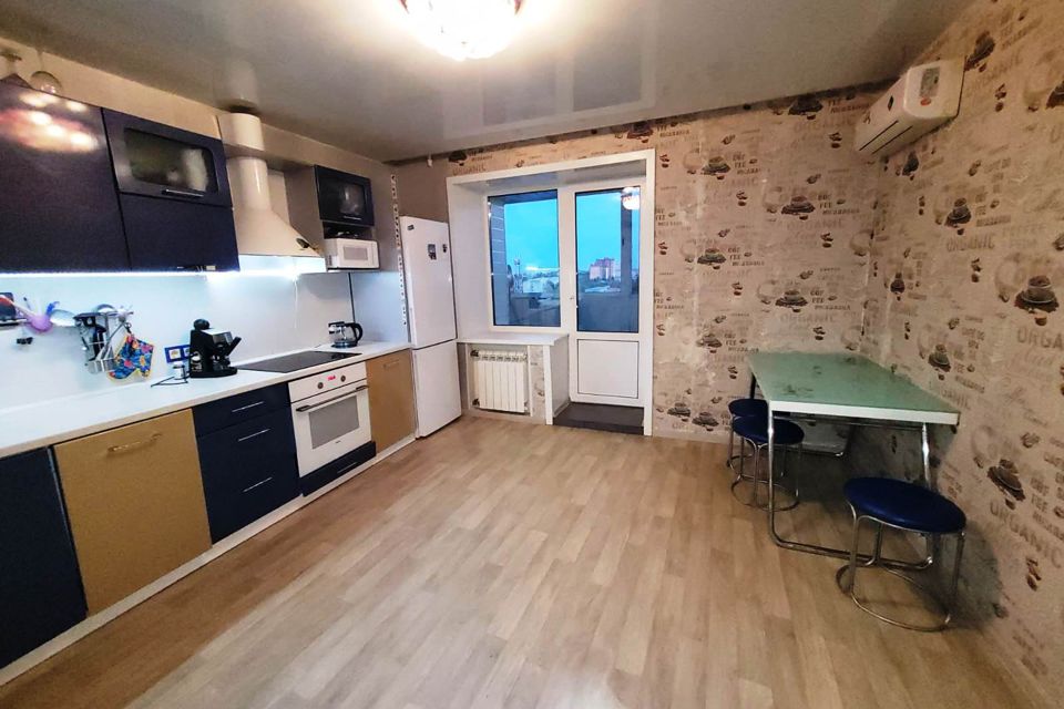 Продаётся 3-комнатная квартира, 100.2 м²