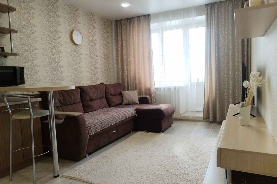 Продаётся 1-комнатная квартира, 42 м²