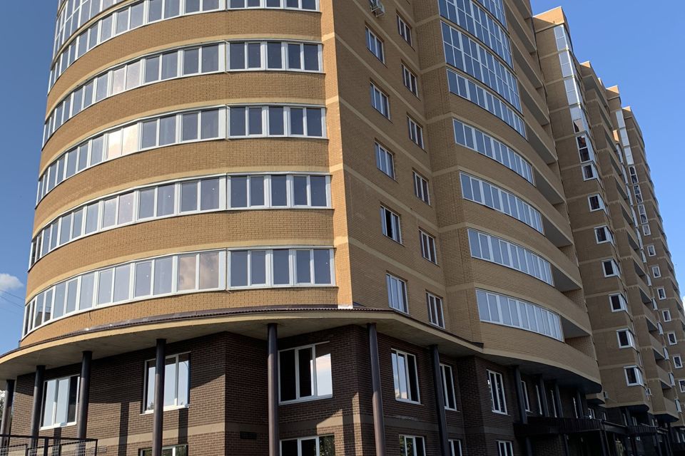 Продаётся 1-комнатная квартира, 49 м²
