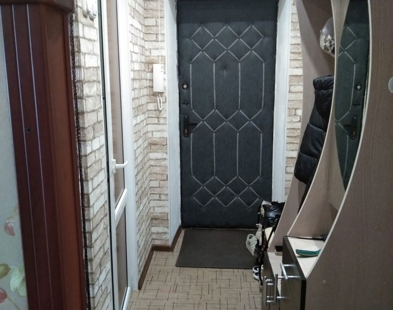 Продаётся 3-комнатная квартира, 56.2 м²