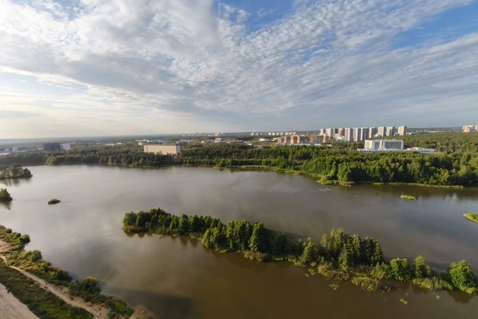 Продаётся 4-комнатная квартира, 112.7 м²