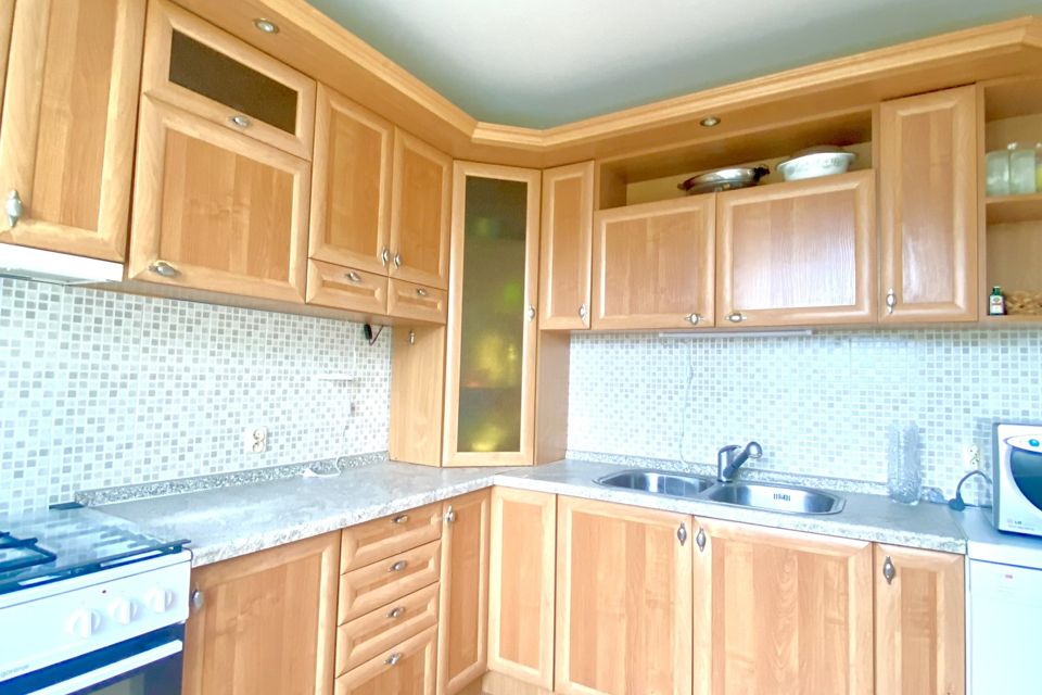 Продаётся 4-комнатная квартира, 89.8 м²