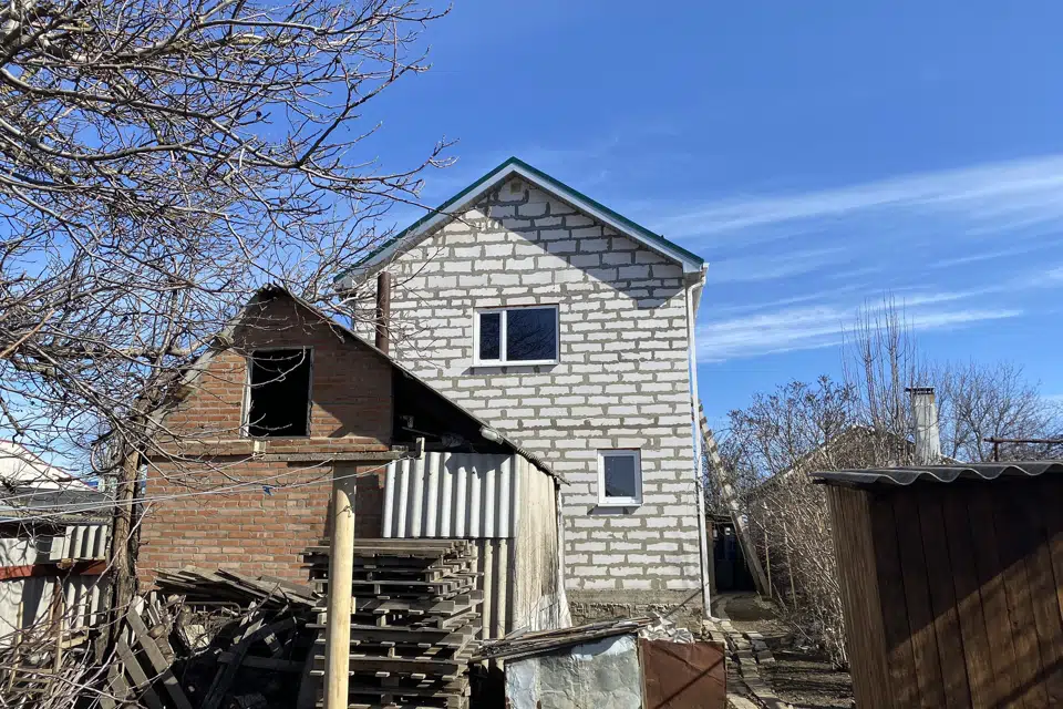 Продаётся 2-этажный дом, 103.8 м²