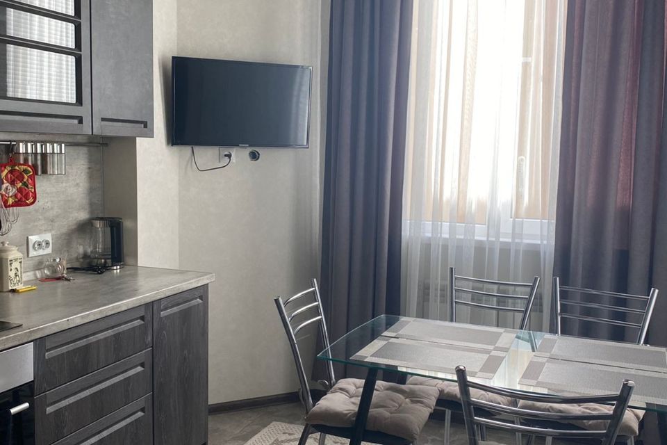 Продаётся 1-комнатная квартира, 49 м²