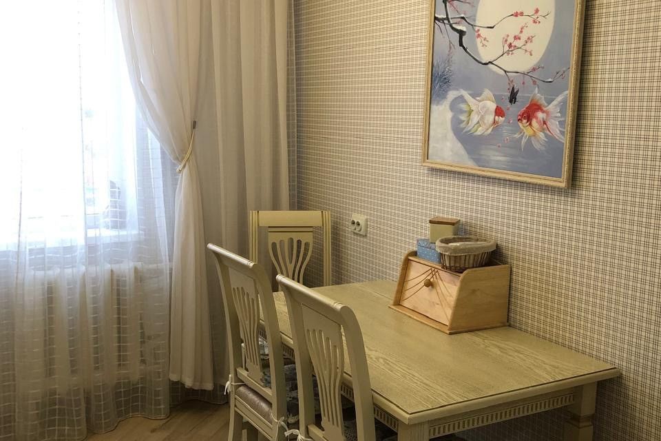 Продаётся 4-комнатная квартира, 83.2 м²