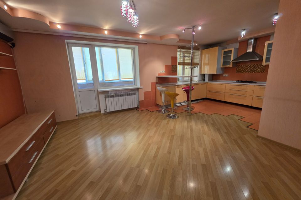 Продаётся 3-комнатная квартира, 73 м²