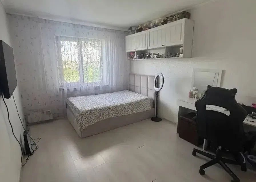 Продаётся 3-комнатная квартира, 65.5 м²
