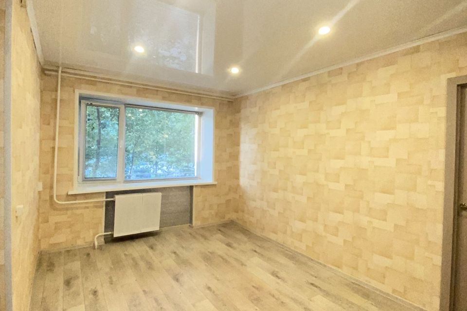 Продаётся 3-комнатная квартира, 54.9 м²