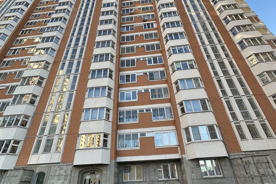 Продаётся 1-комнатная квартира, 37.8 м²