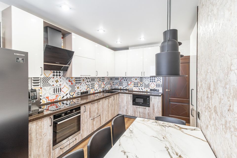 Продаётся 3-комнатная квартира, 93 м²