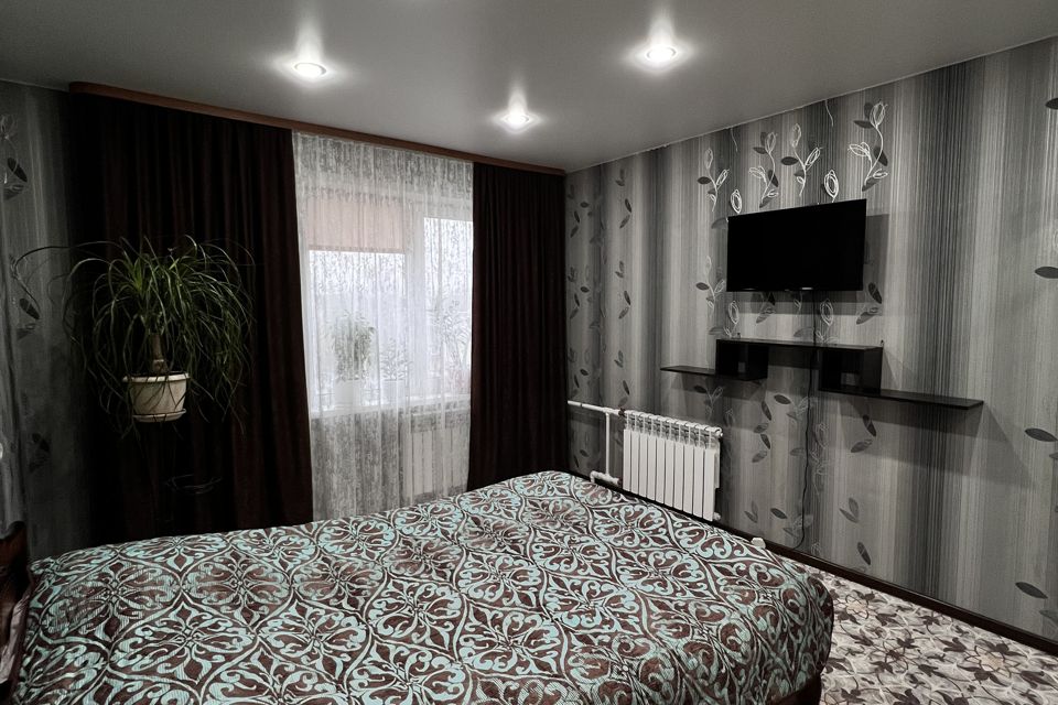 Продаётся 4-комнатная квартира, 70 м²