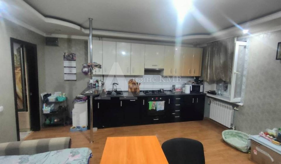 Продаётся 3-комнатная квартира, 59.2 м²