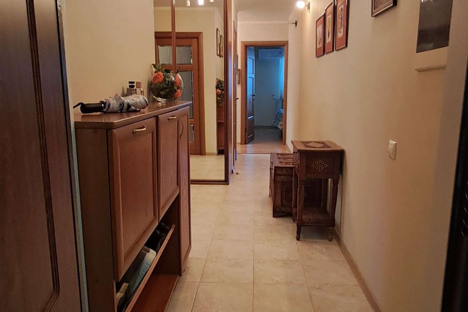 Продаётся 3-комнатная квартира, 83 м²