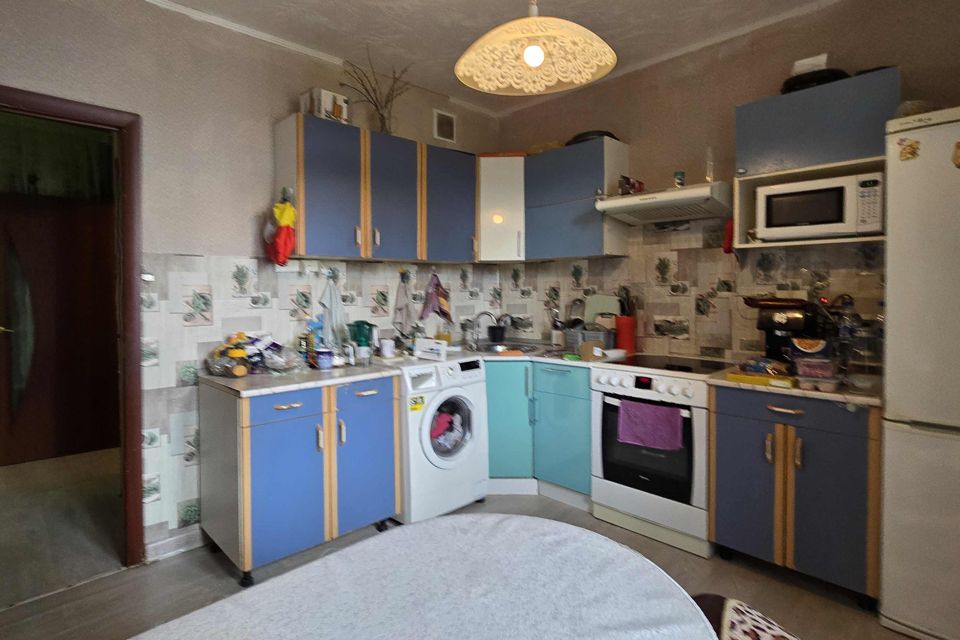 Продаётся 4-комнатная квартира, 101 м²
