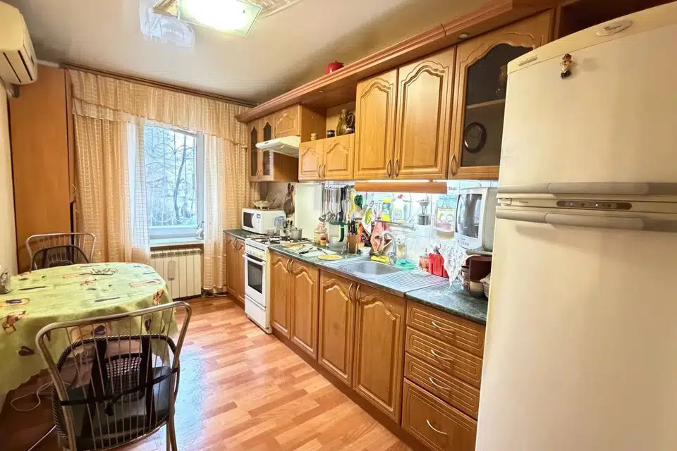 Продаётся 4-комнатная квартира, 98.4 м²