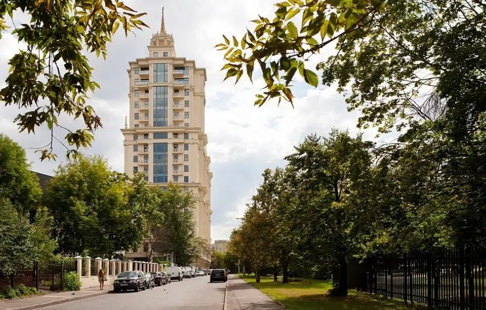 Продаётся 4-комнатная квартира, 170.9 м²