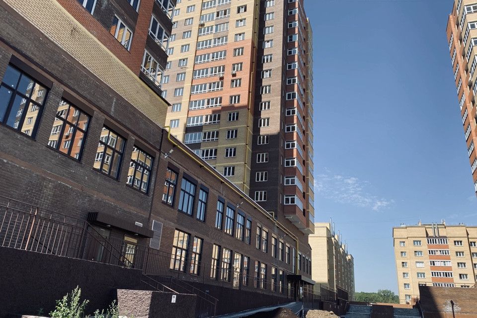 Продаётся 3-комнатная квартира, 90 м²