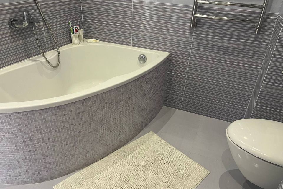 Продаётся 2-комнатная квартира, 67.2 м²