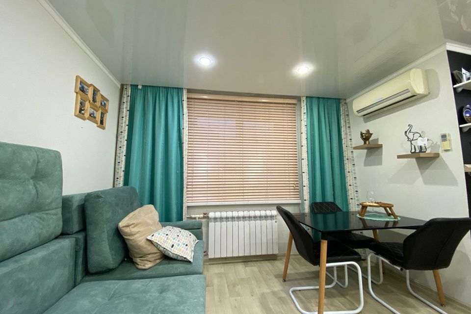 Продаётся 2-комнатная квартира, 59.8 м²