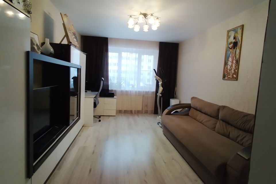 Продаётся 4-комнатная квартира, 88.9 м²