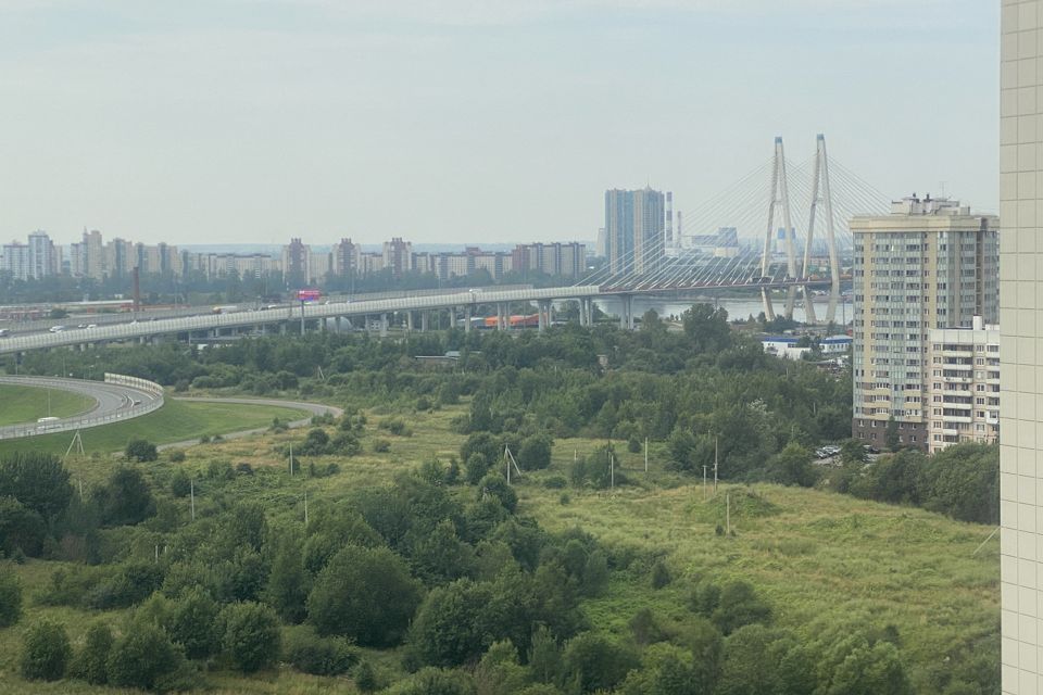 Продаётся 4-комнатная квартира, 60.7 м²