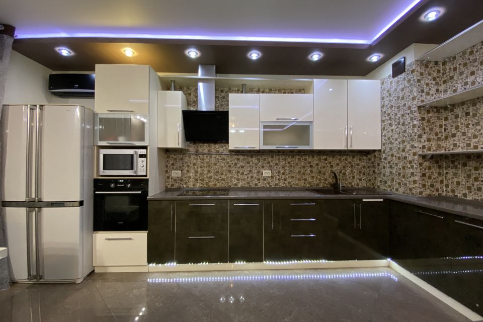 Продаётся 3-комнатная квартира, 87.9 м²