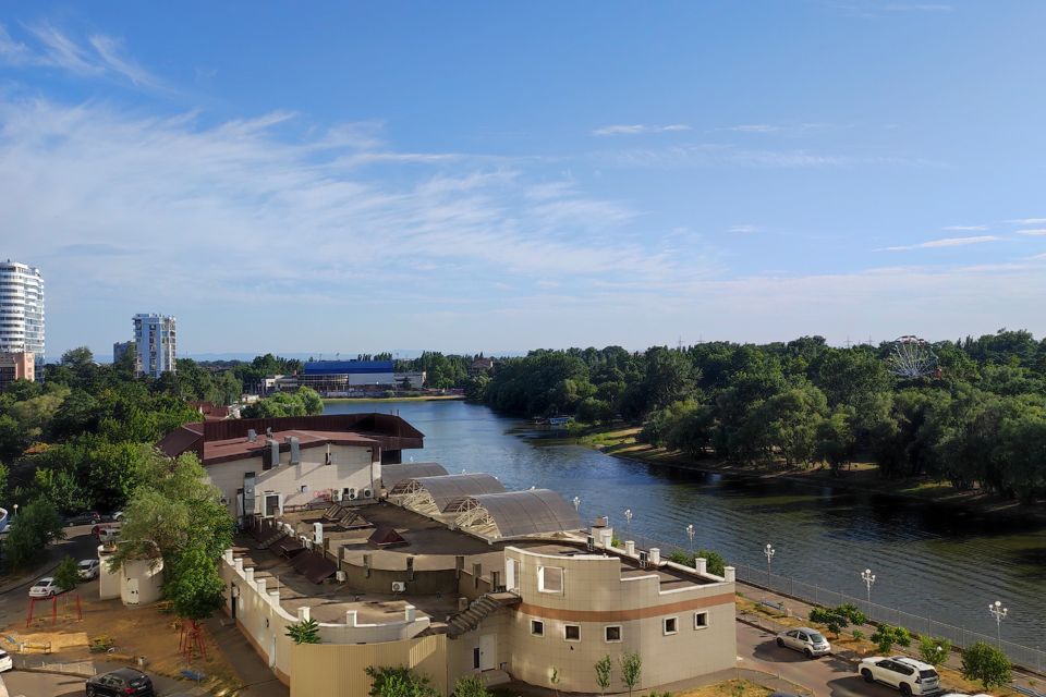 Продаётся 2-комнатная квартира, 75.5 м²