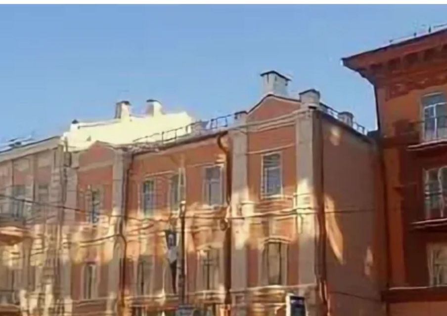 Продаётся 5-комнатная квартира, 301.8 м²