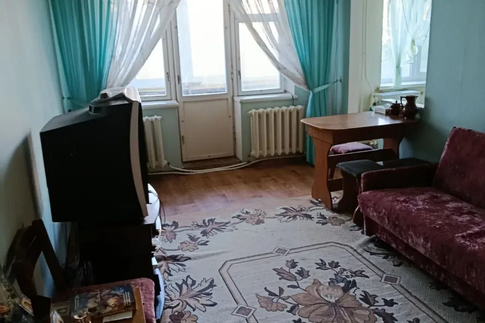 Продаётся 3-комнатная квартира, 57 м²