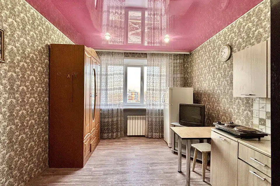 Продаётся комната в 5-комн. квартире, 50 м²