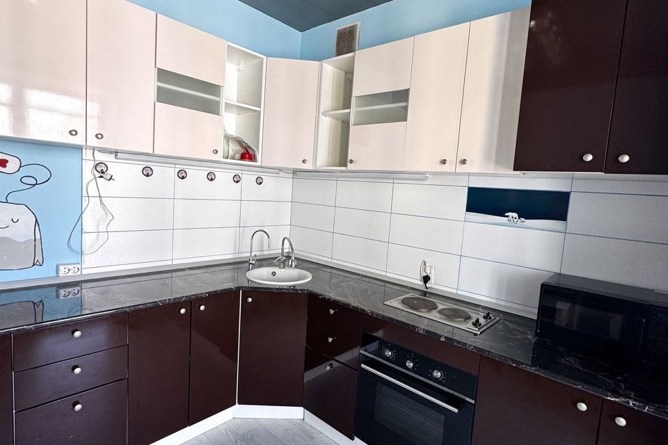 Продаётся 2-комнатная квартира, 69.7 м²