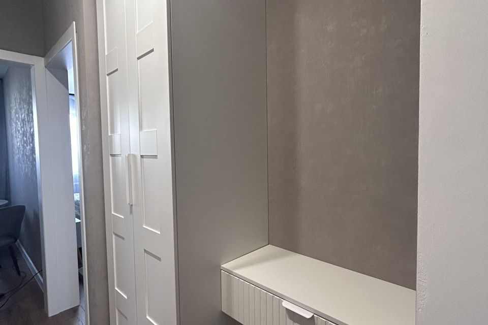 Продаётся 1-комнатная квартира, 35.9 м²