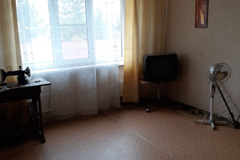 Продаётся 1-комнатная квартира, 38 м²