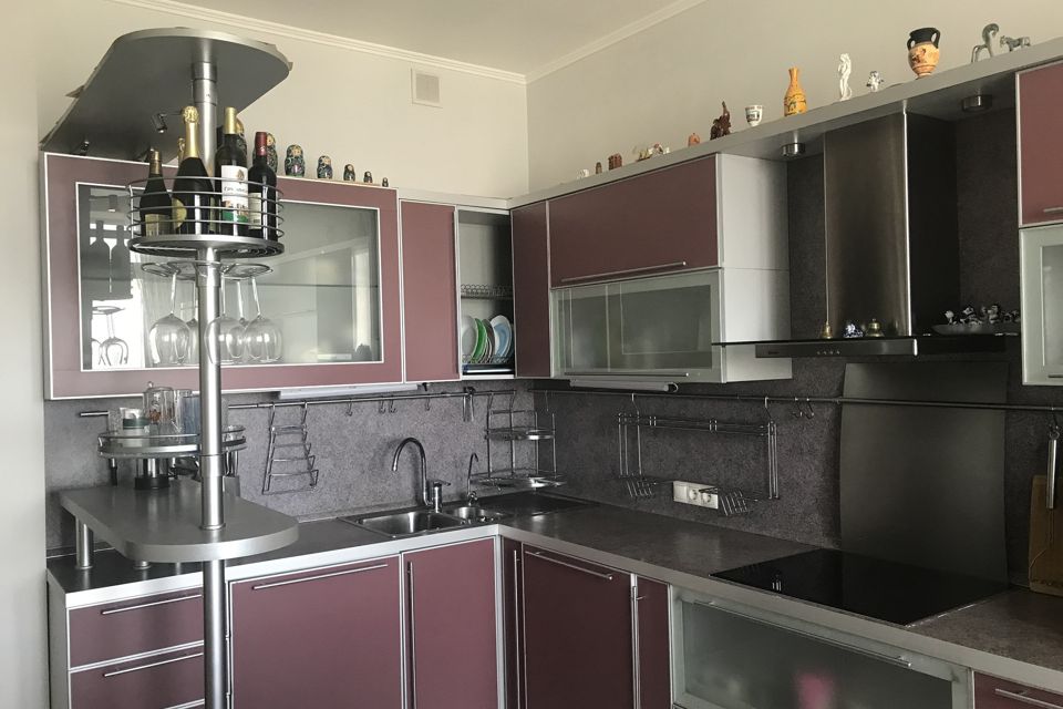 Продаётся 3-комнатная квартира, 98.1 м²