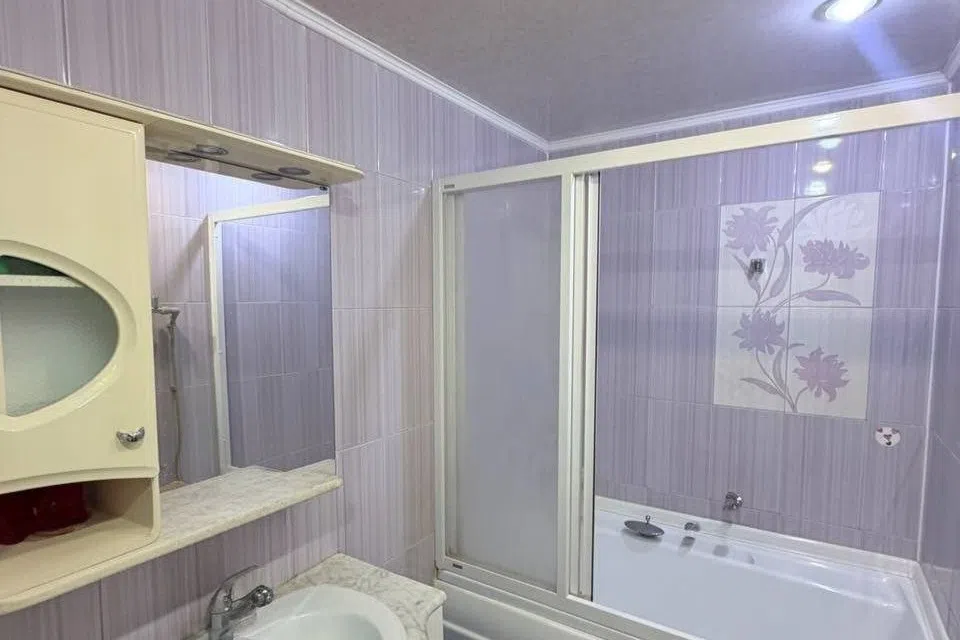 Продаётся 2-комнатная квартира, 60.8 м²