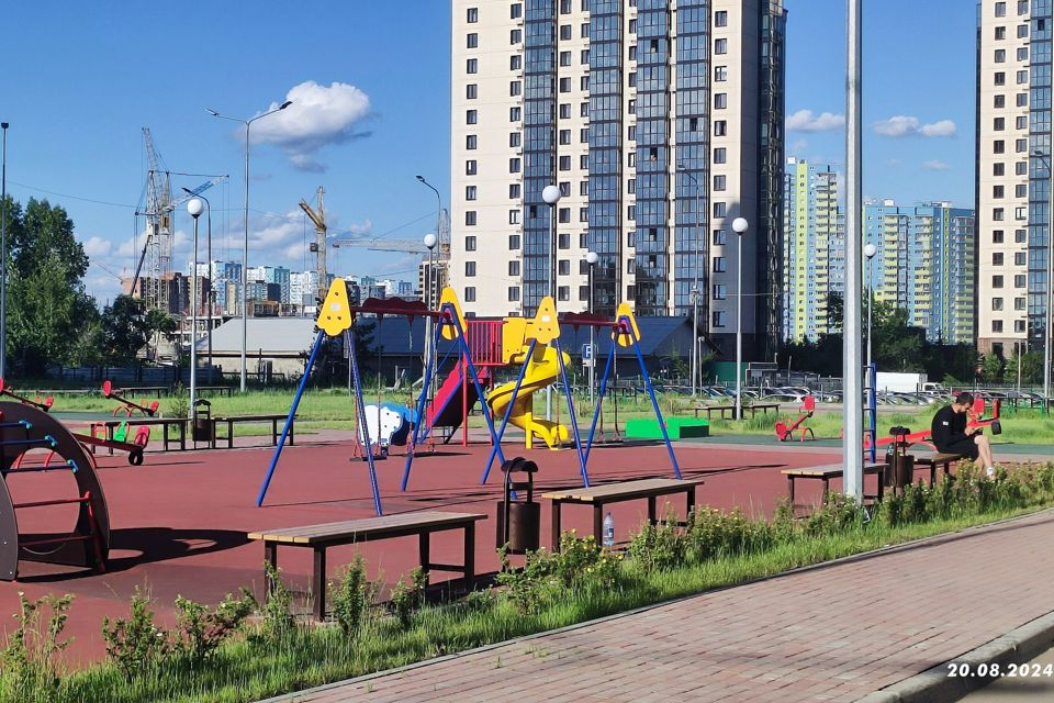 Продаётся 2-комнатная квартира, 62 м²